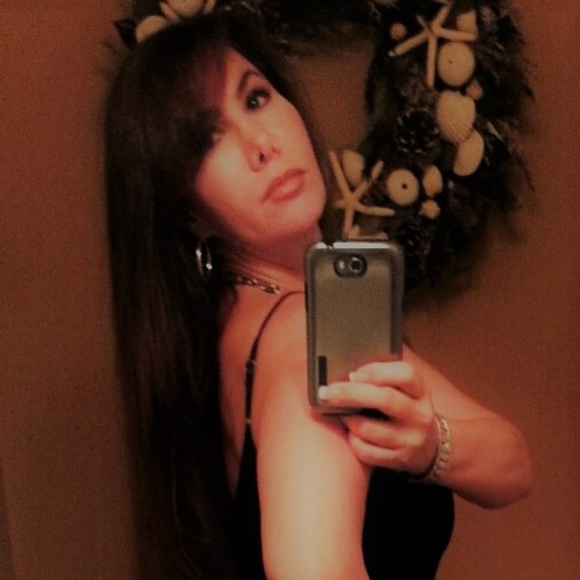 Meet your Posher, Sue - Picture 2 of 2